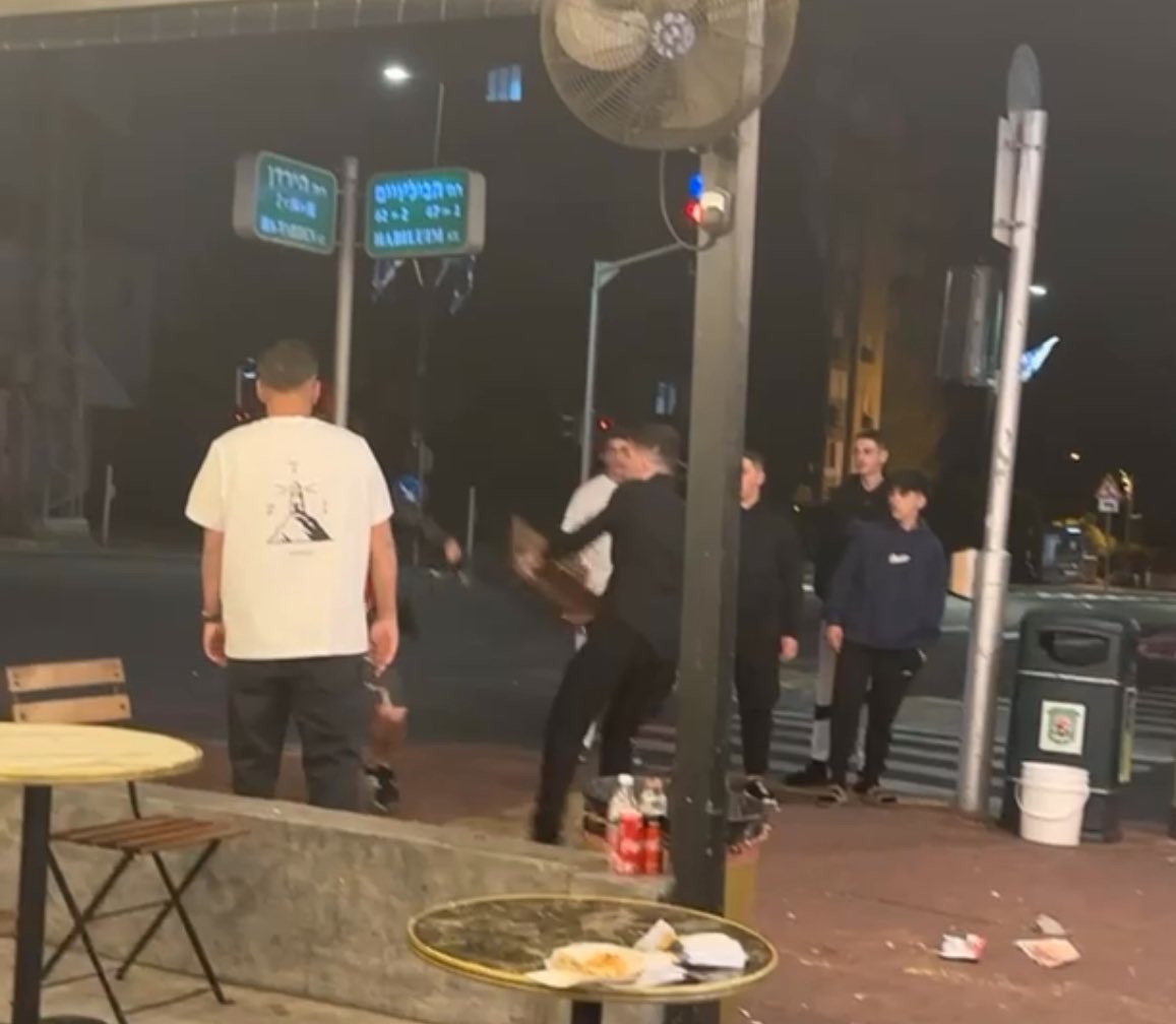 צילום מעמוד הטוויטר של דניאל עמרם