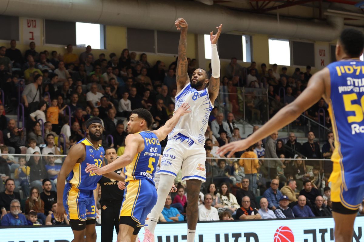 אייזיאה מיילס, צילום: שקד אבן באדיבות מכבי עירוני רמת-גן