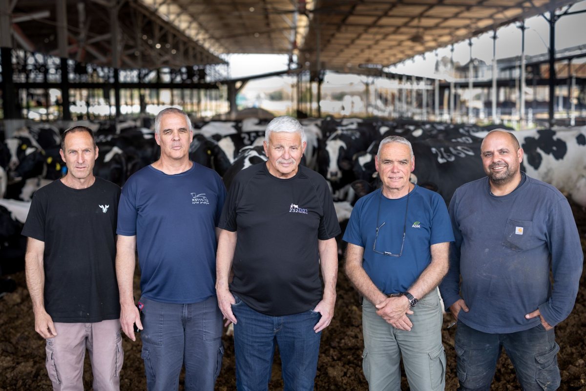 רפתנים מעוטף עזה. קרדיט- שחר יורמן