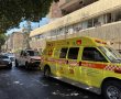 טכנאי מעליות שנפגע באופן בינוני לאחר תאונת עבודה ברחוב הרצל טופל בתוך חדר מעליות 