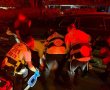ברמת עמידר רוכב קורקינט חשמלי פונה במצב בינוני 