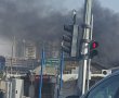 שריפה באזור התעשייה בבאר שבע: משאית וגרוטאות עולות באש ברחוב המלכה