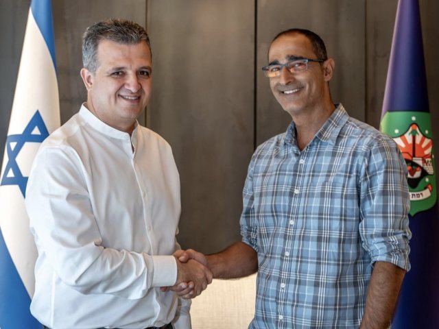 צילום מעמוד הפייסבוק של כרמל שאמה הכהן