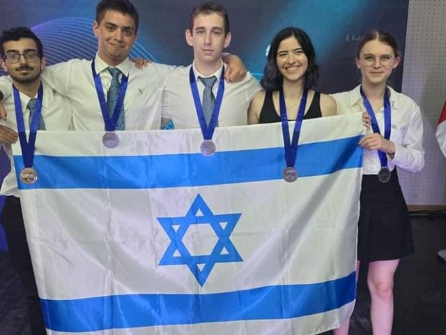 צילום מעמוד הפייסבוק של אגף החינוך ברמת-גן